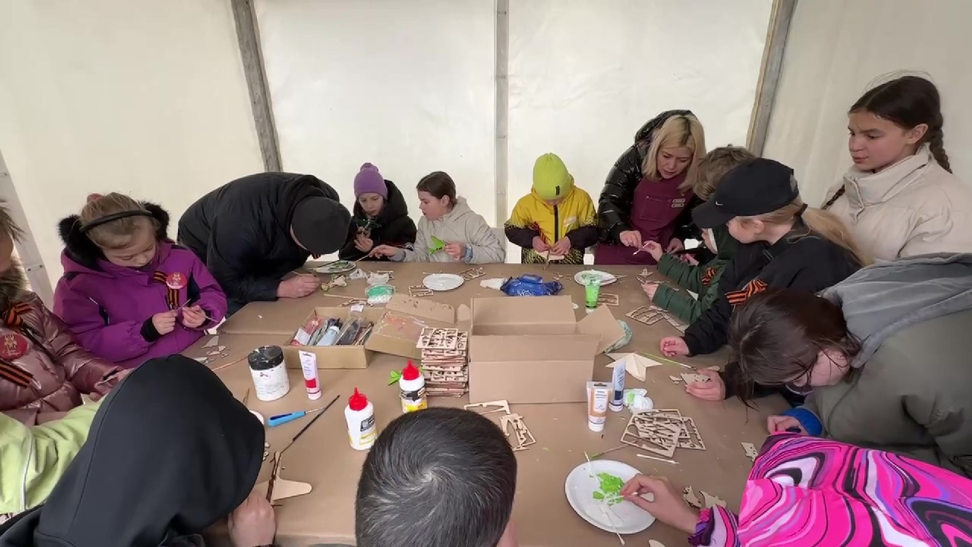 Реутов, День победы, праздник, мероприятия, ветераны, автомат калашникова, окопные свечи, маскировочные сети, я помню, я горжусь,