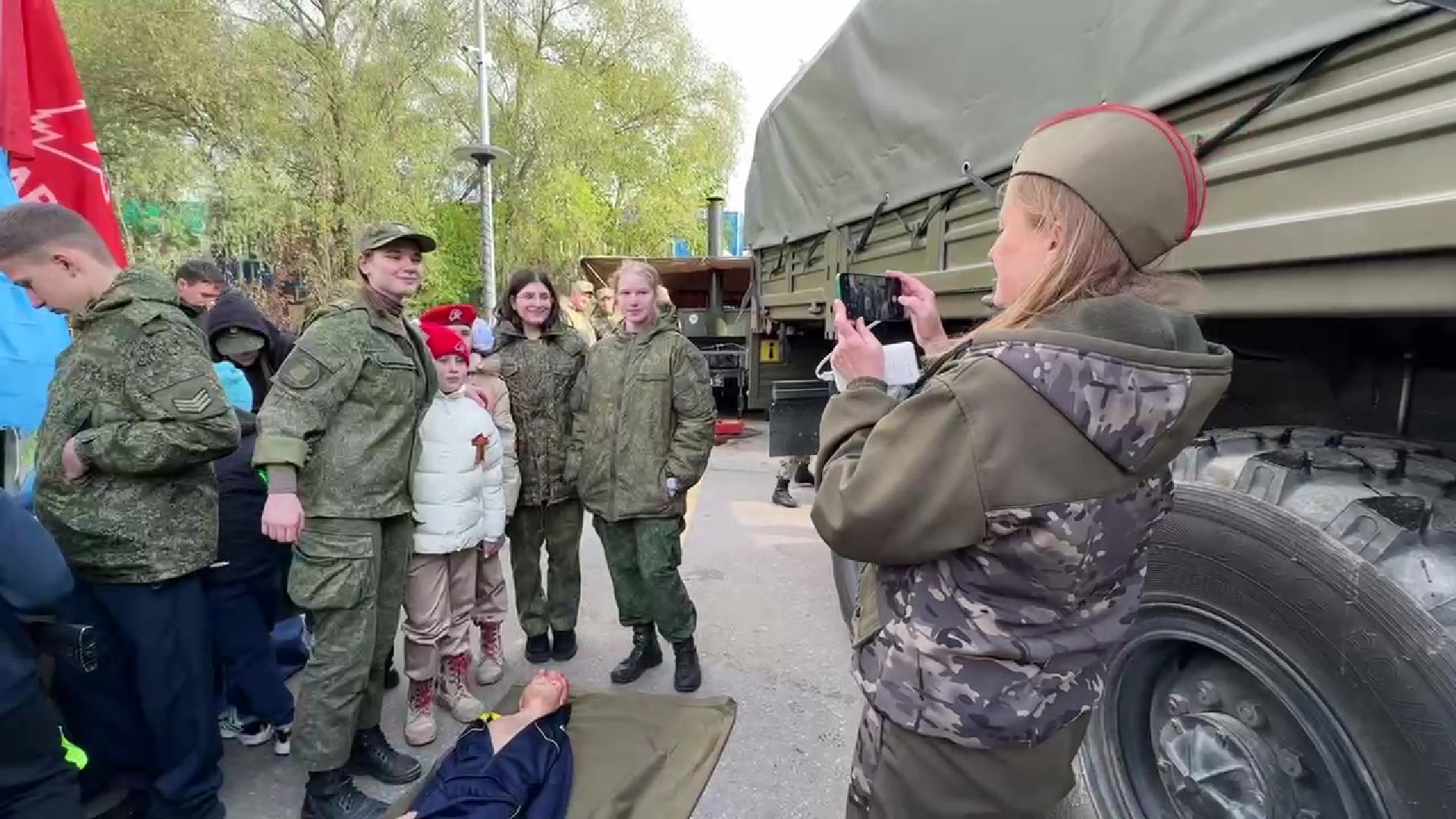 Реутов, День победы, праздник, мероприятия, ветераны, автомат калашникова, окопные свечи, маскировочные сети, я помню, я горжусь,