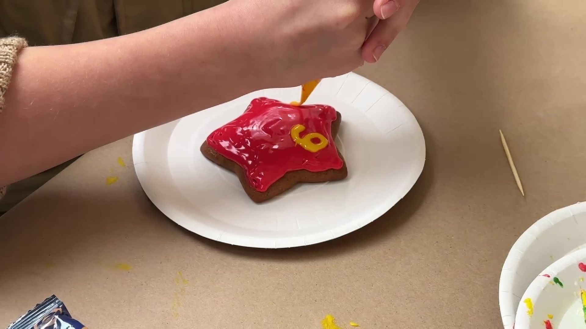 Реутов, День победы, праздник, мероприятия, ветераны, автомат калашникова, окопные свечи, маскировочные сети, я помню, я горжусь,