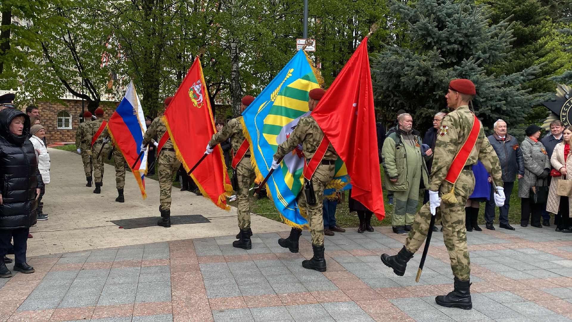 аллея славы, день победы, вечный огонь, возложение цветов, память погибших,