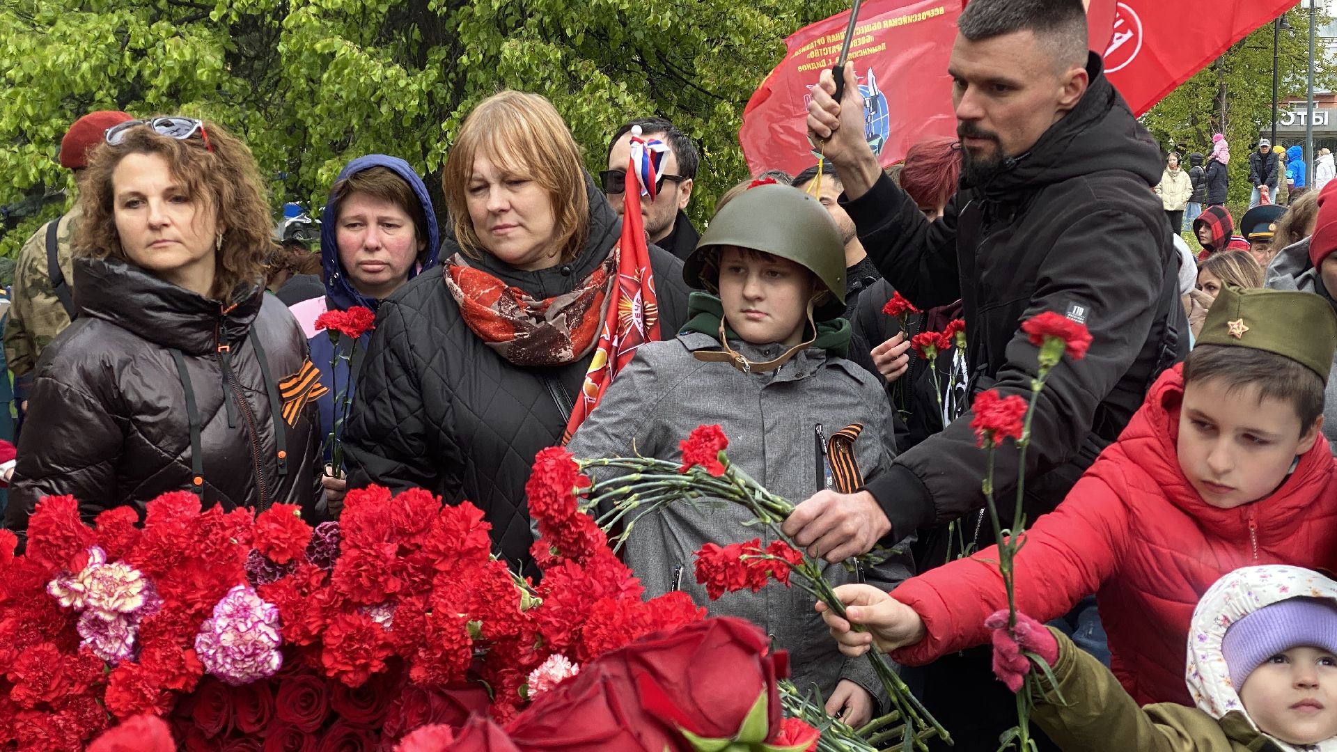 аллея славы, день победы, вечный огонь, возложение цветов, память погибших,