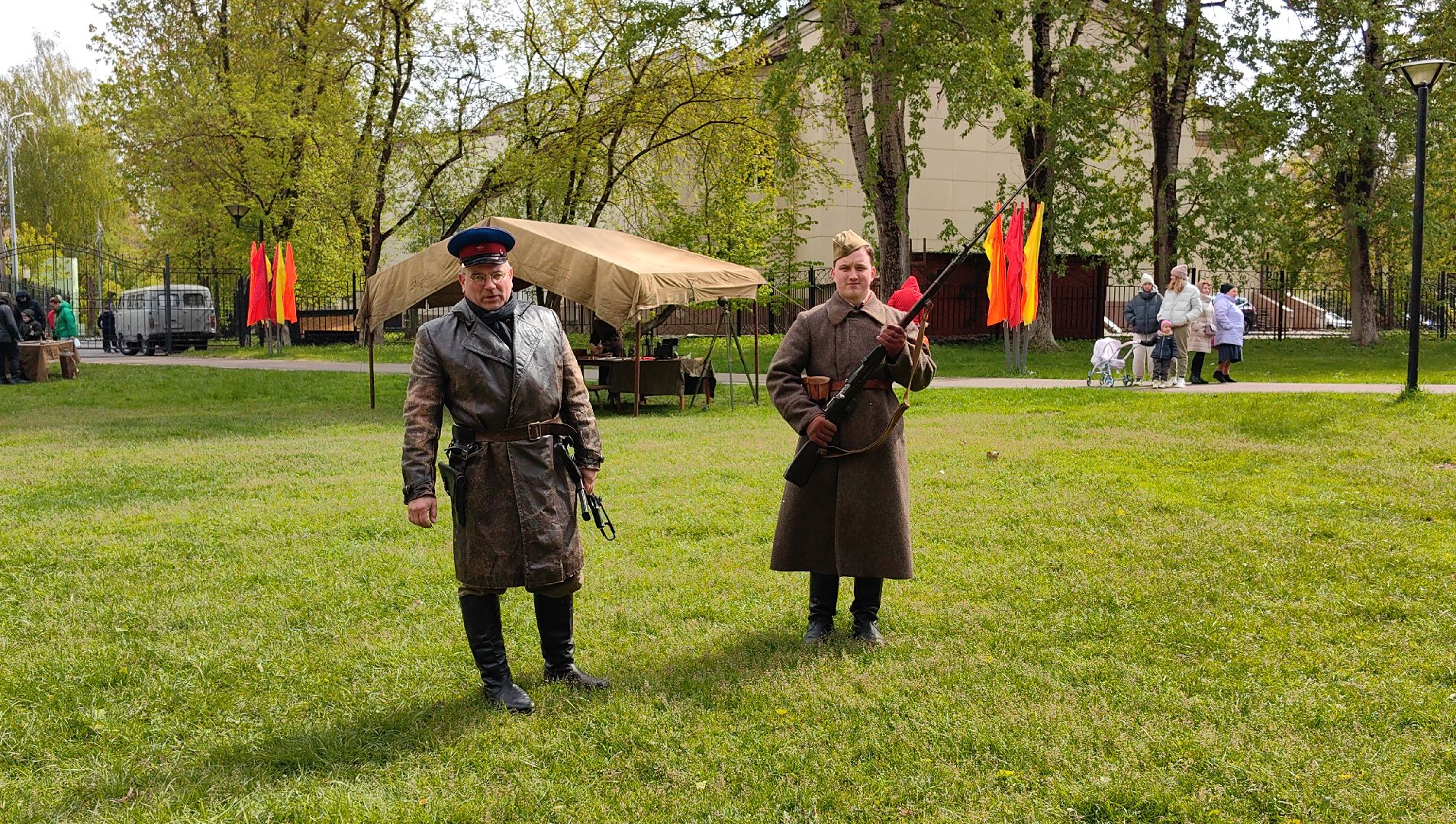 парк, день победы, оружие военных времн, полевая кухня,