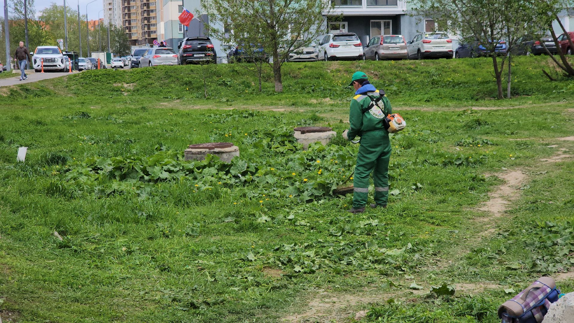 долгопрудный, коммунальная техника, покос травы, мбу благоустройство, Новый бульвар,