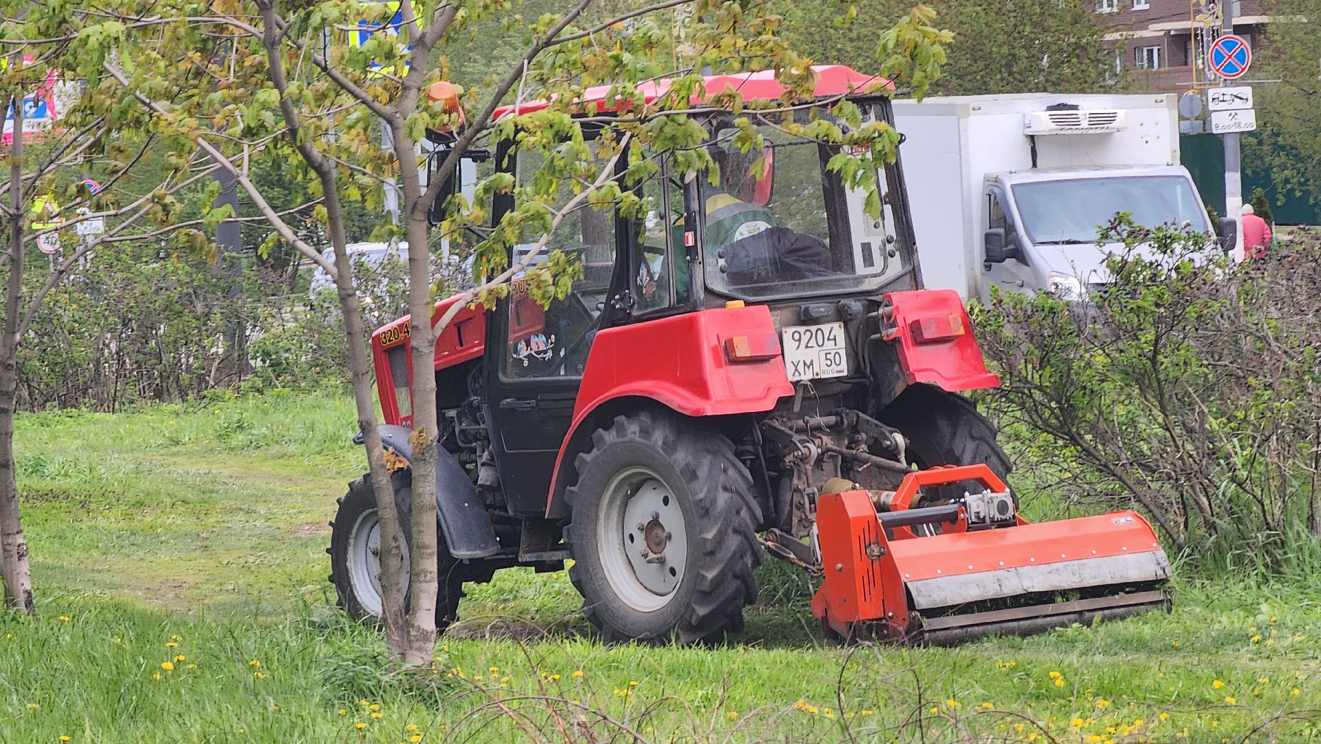 долгопрудный, коммунальная техника, покос травы, мбу благоустройство, Новый бульвар,