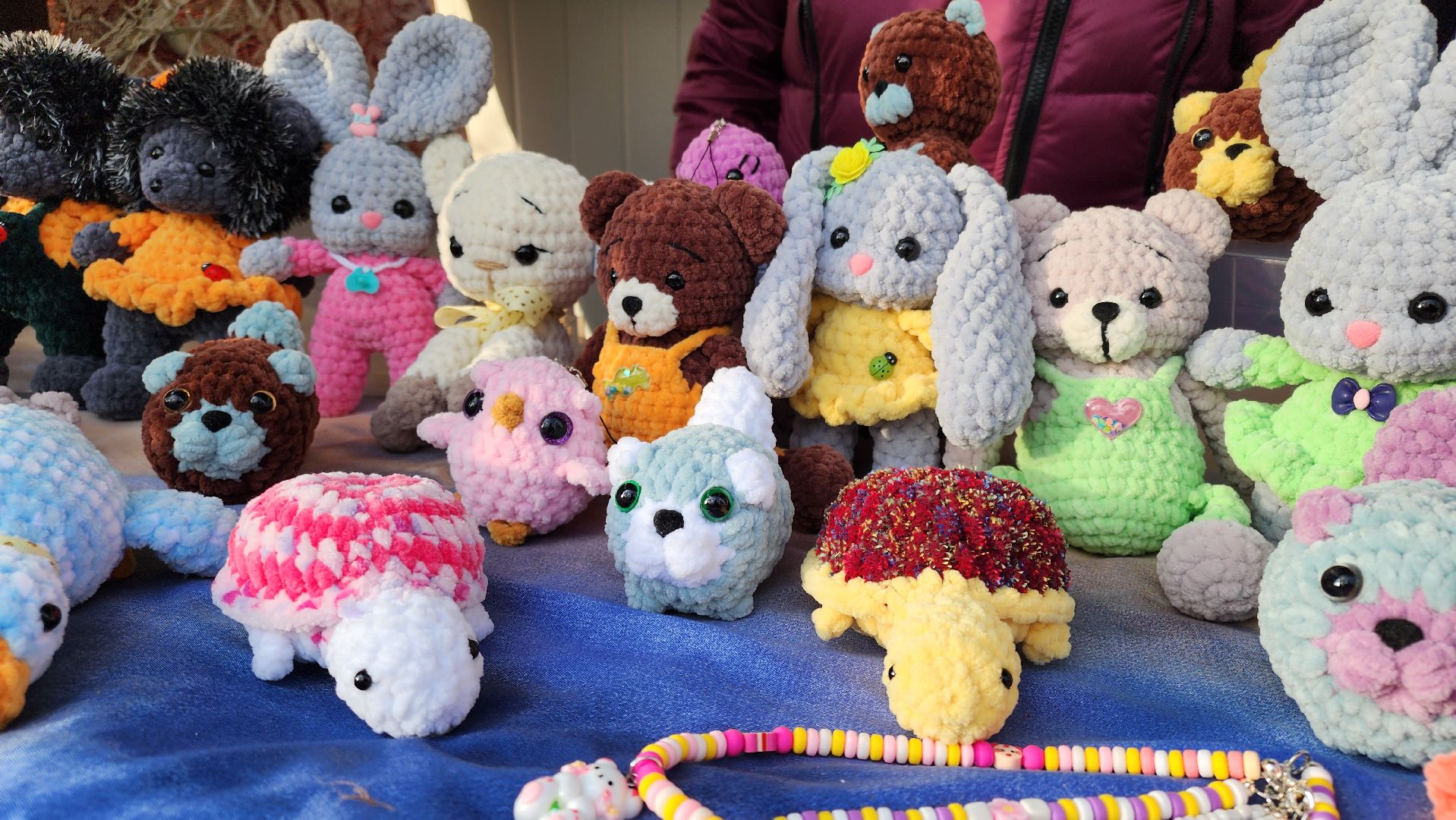 кашира, городской парк, день победы, 9 мая, надувная фигура, георгиевская лента, знамя победы,