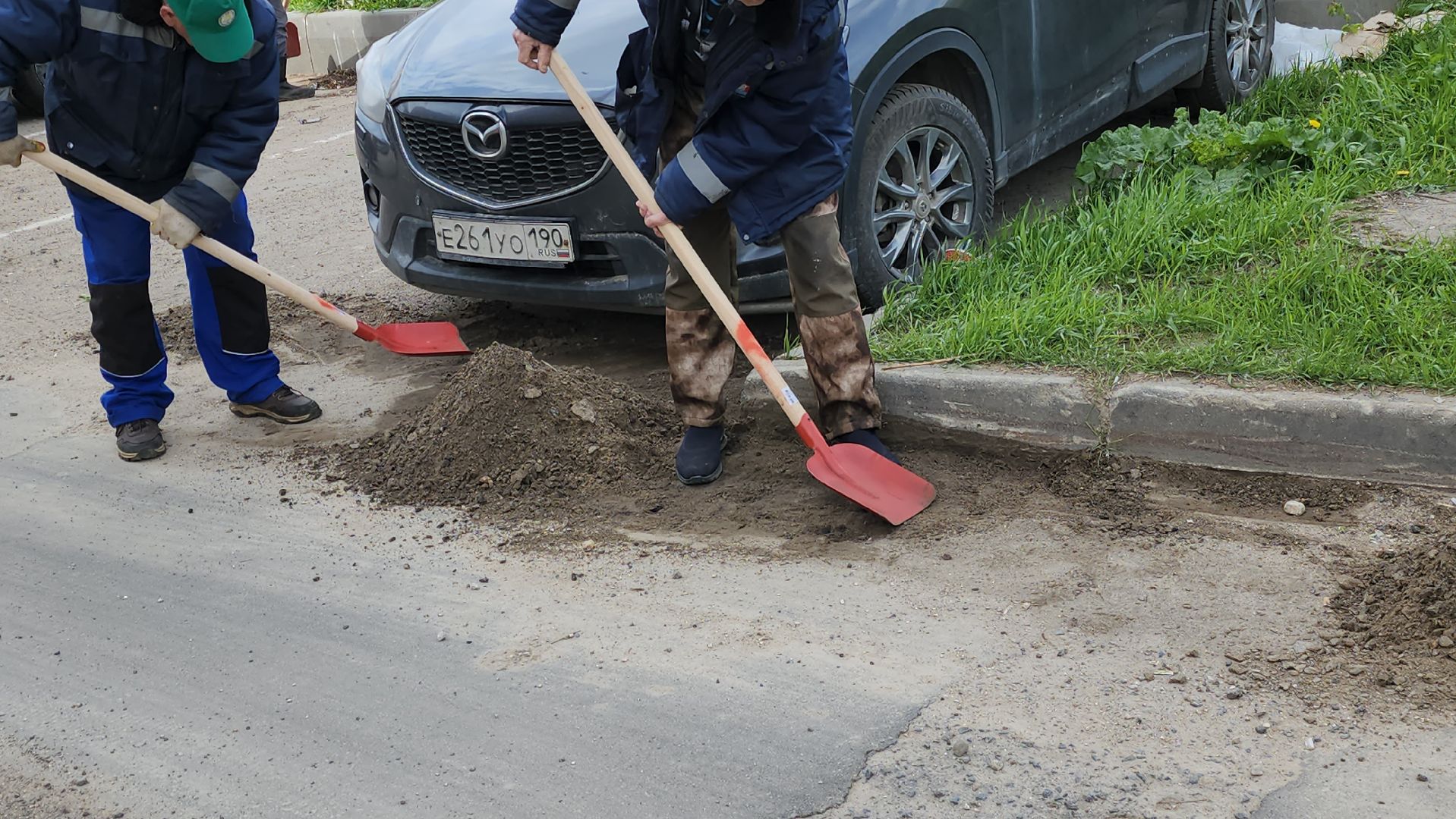 Долгопрудный, уборка мусора, подметально-вакуумная машина, трактор, мбу благоустройство,