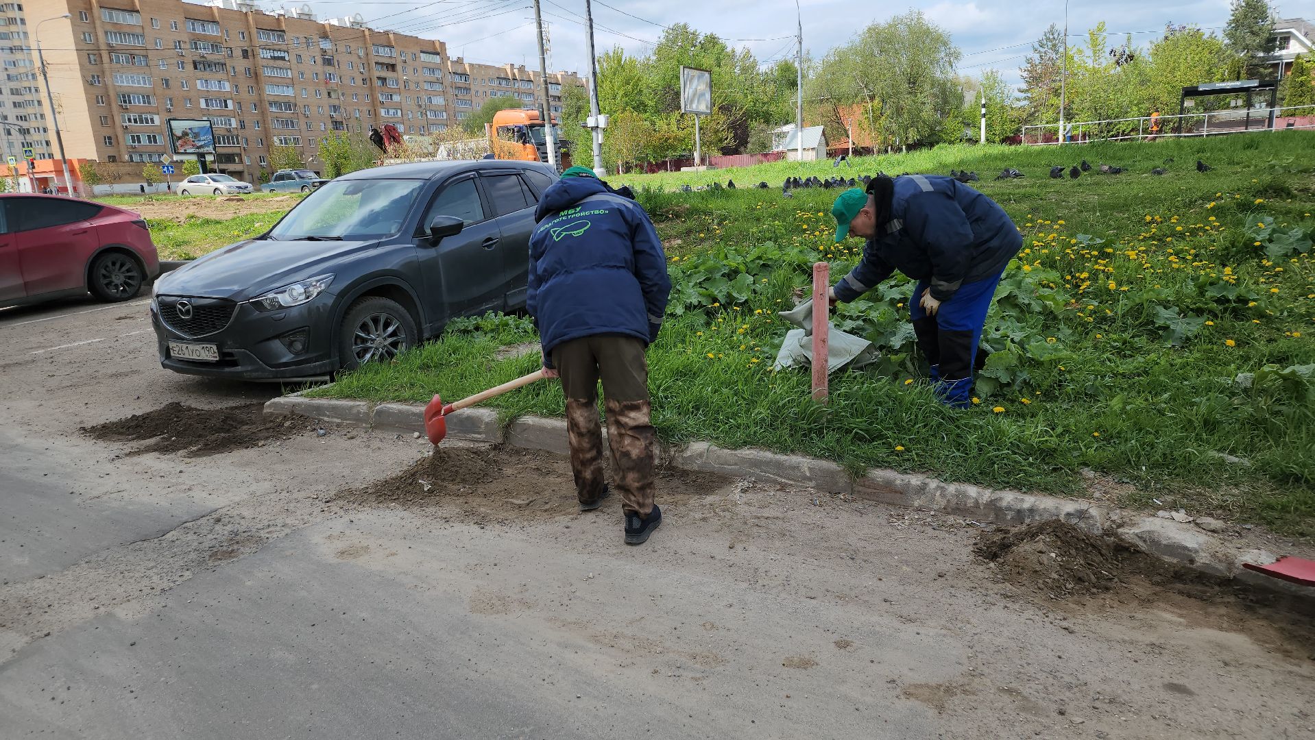 Долгопрудный, уборка мусора, подметально-вакуумная машина, трактор, мбу благоустройство,