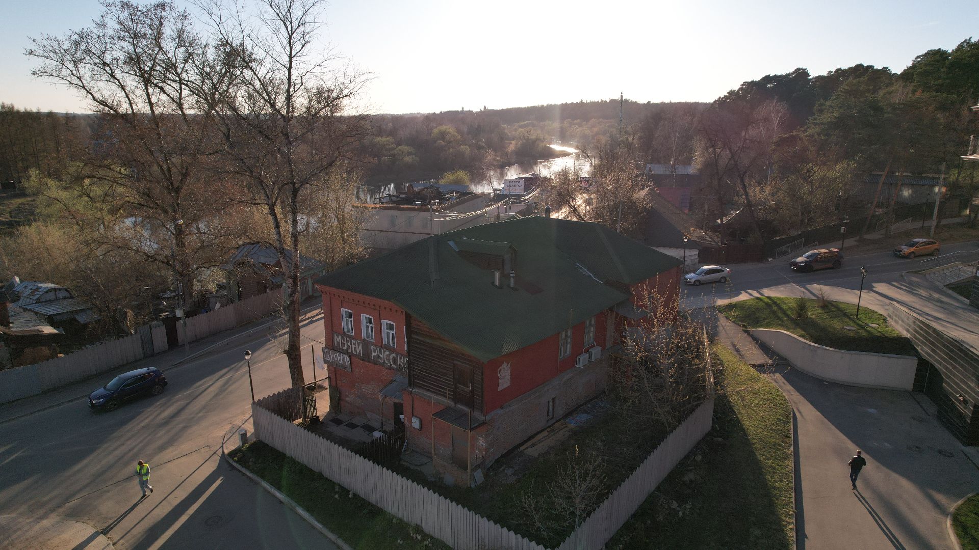 видео с коптера, музей, десерт,