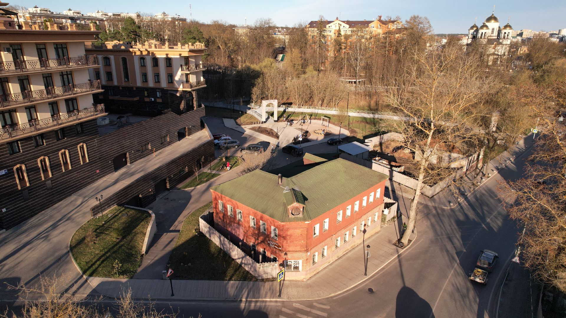 видео с коптера, музей, десерт,