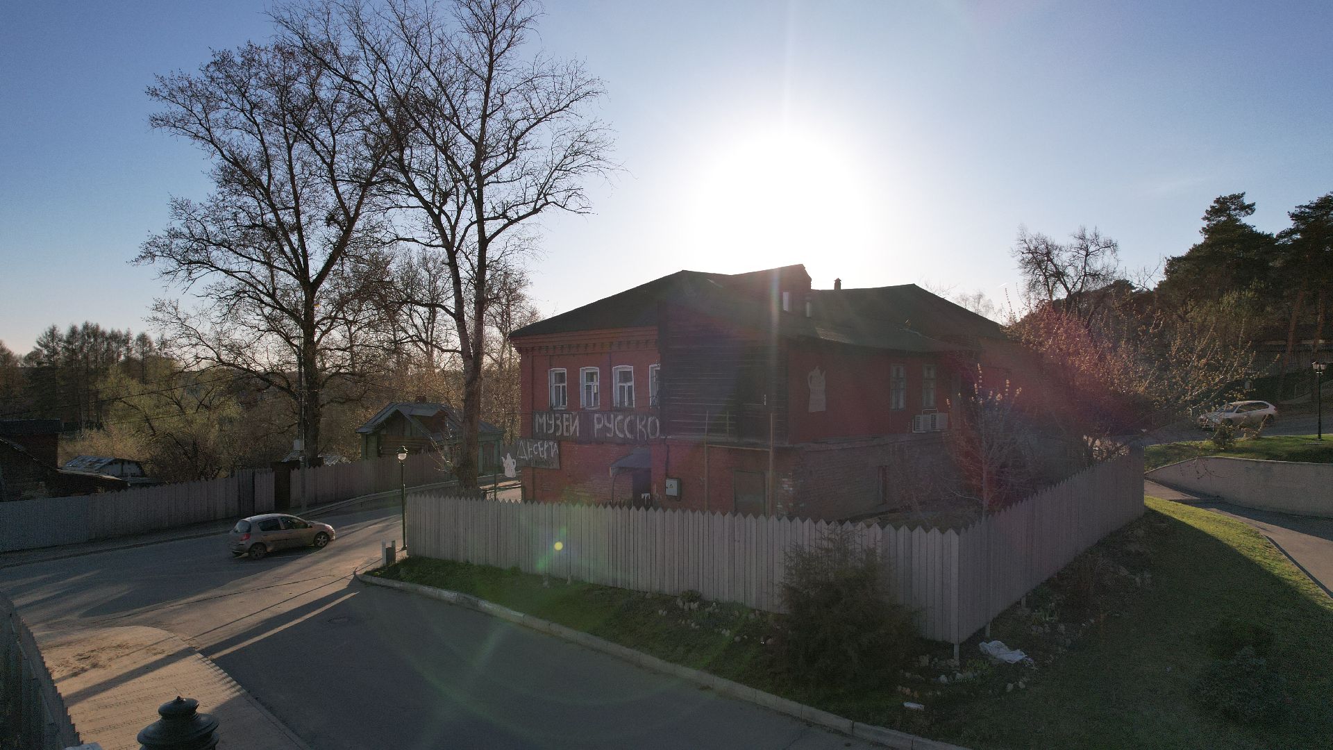 видео с коптера, музей, десерт,