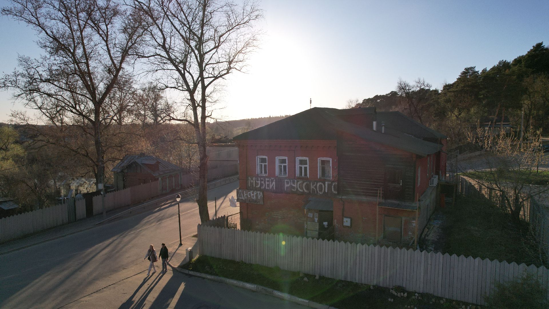 видео с коптера, музей, десерт,