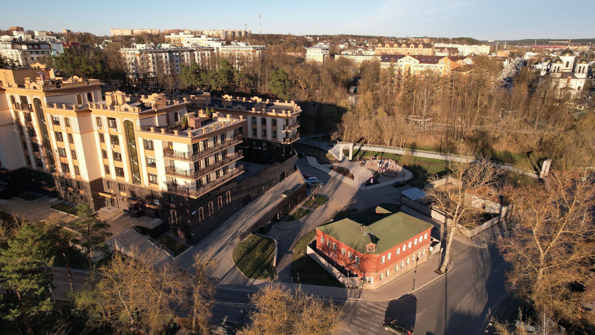 видео с коптера, музей, десерт,