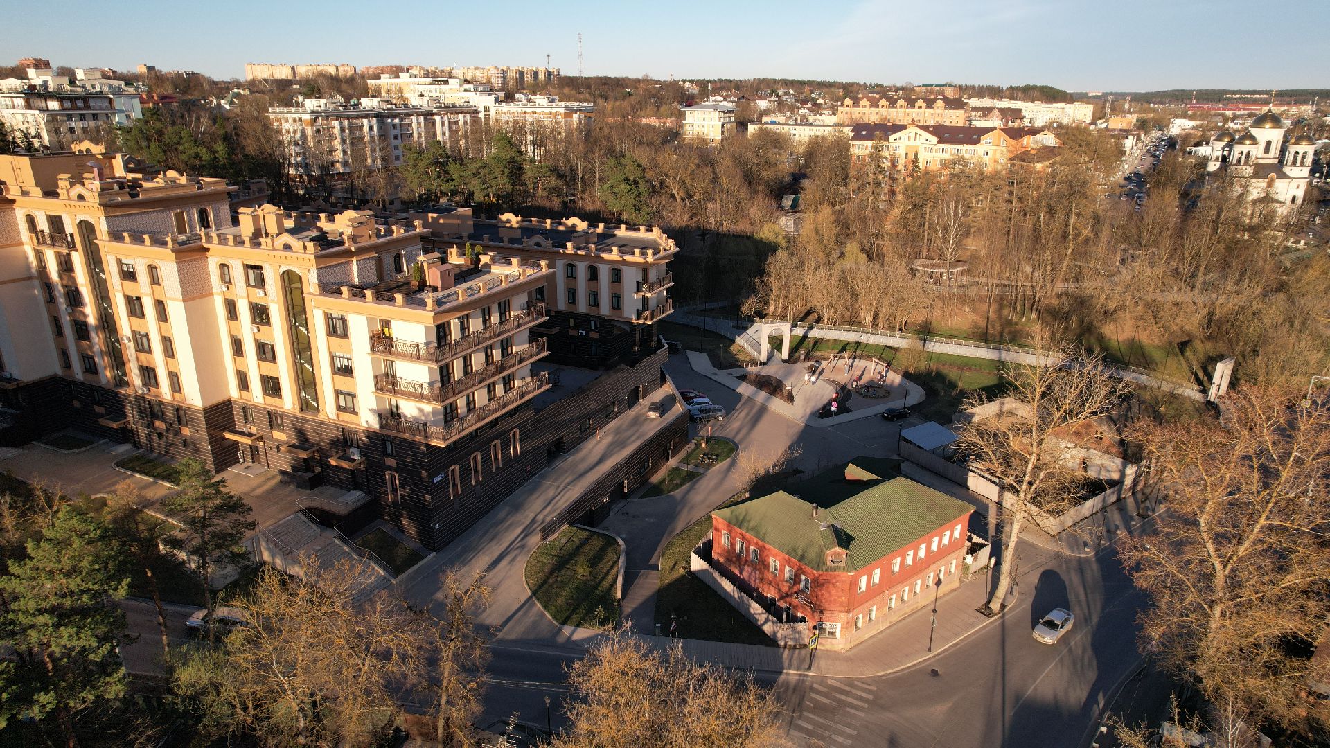 видео с коптера, музей, десерт,