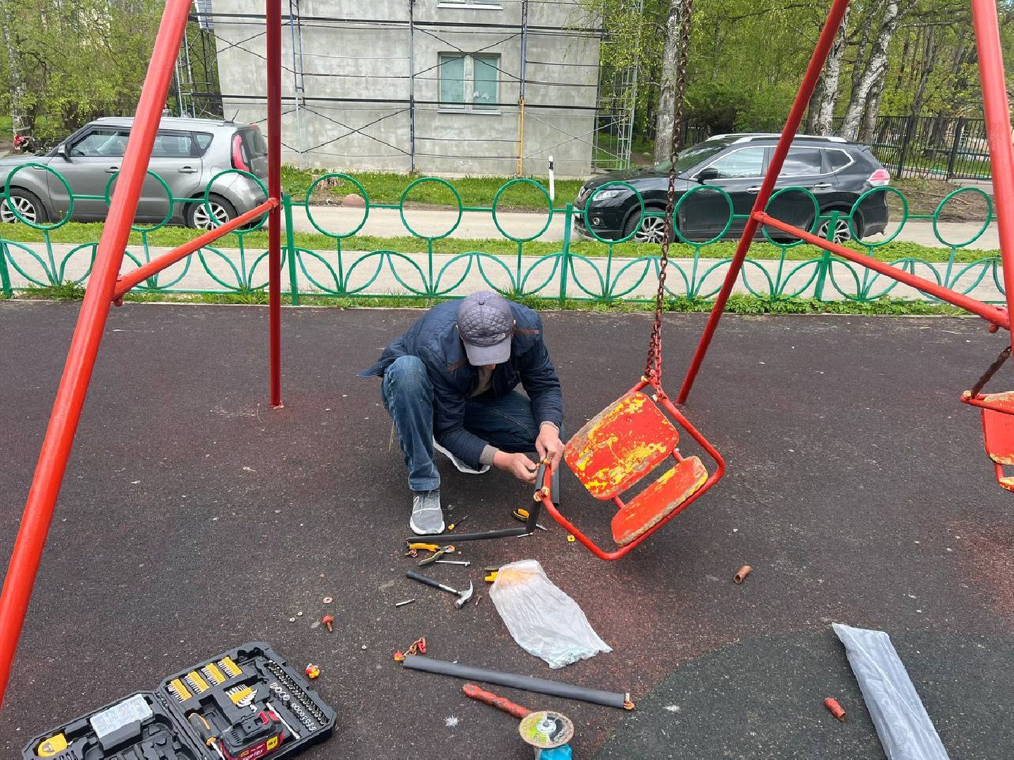 качели, дефекты, густ,