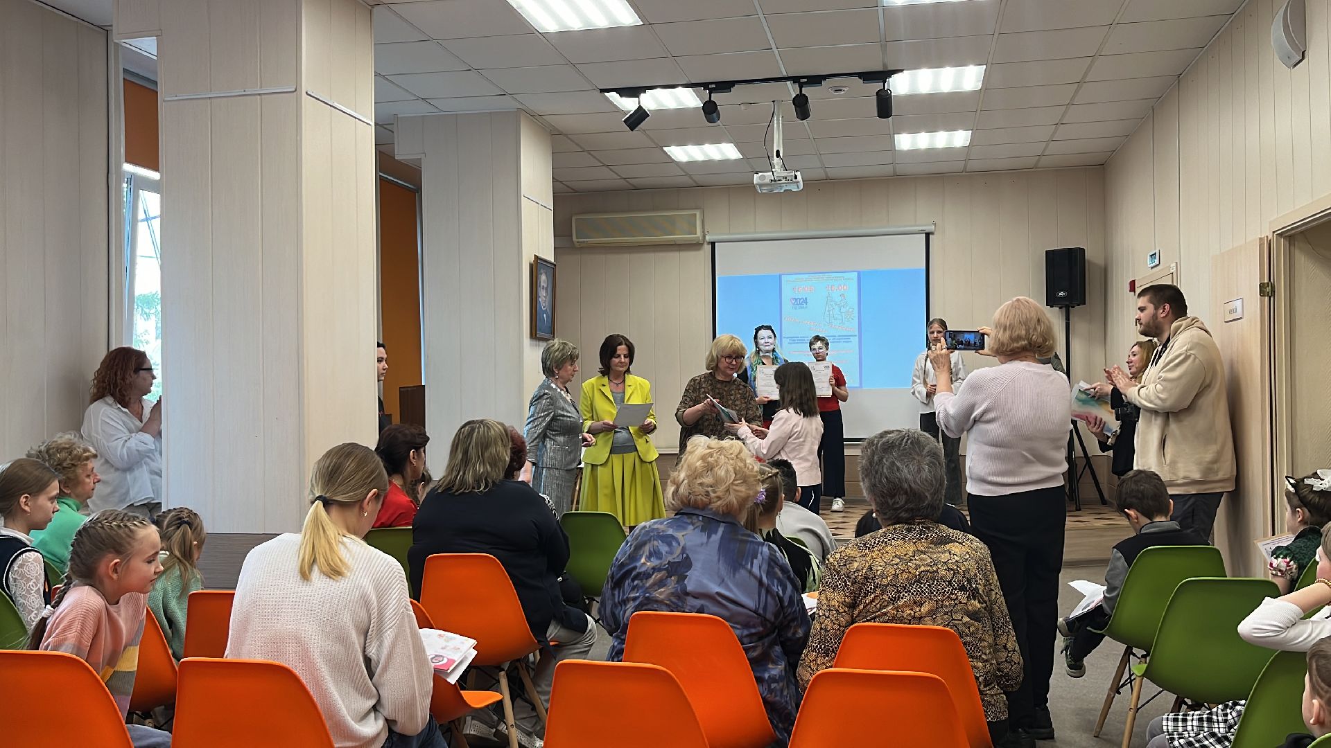 конкурс, рисунки, чтение, семья, конкурс рисунков, читающая семья,