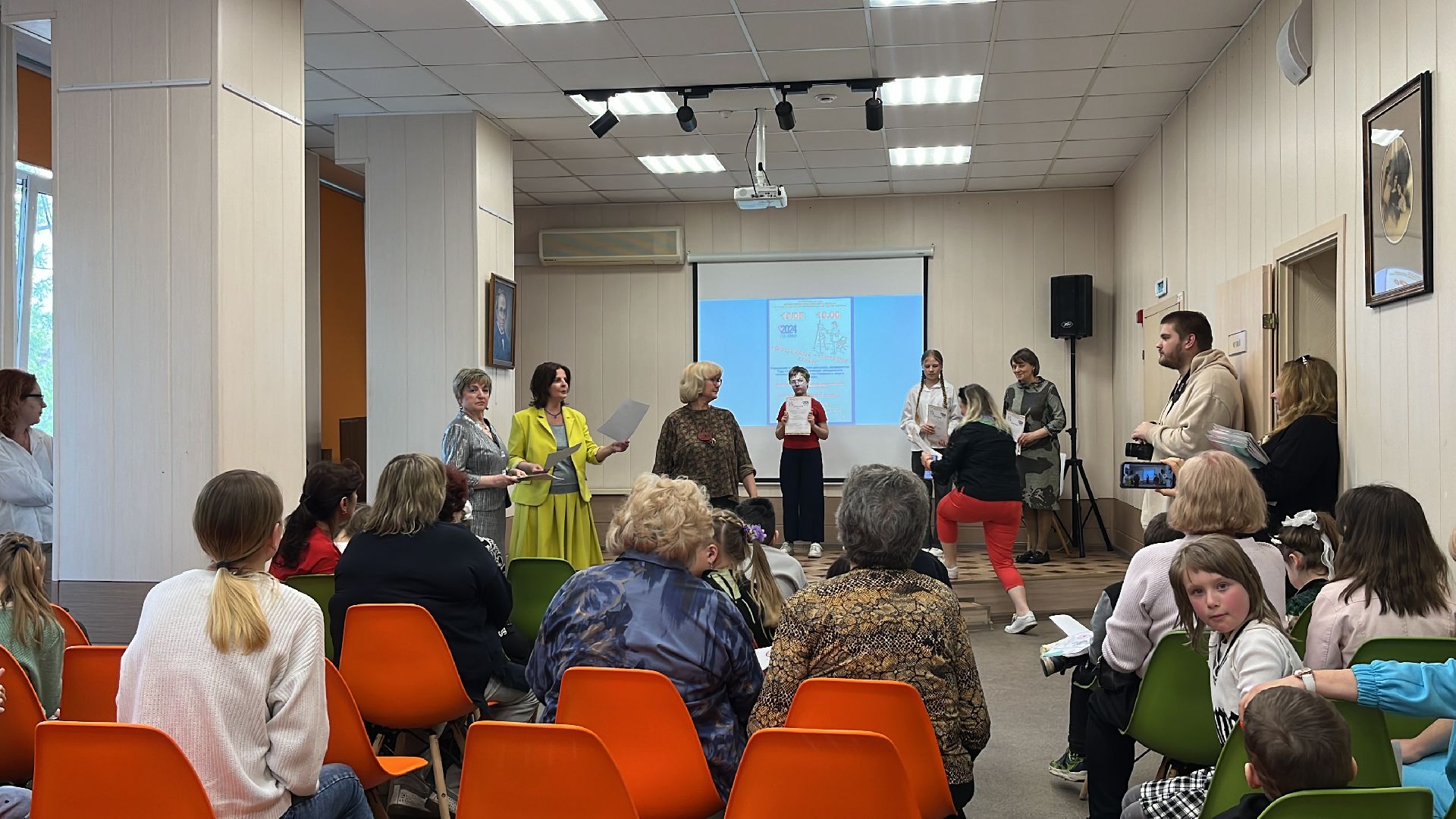 конкурс, рисунки, чтение, семья, конкурс рисунков, читающая семья,