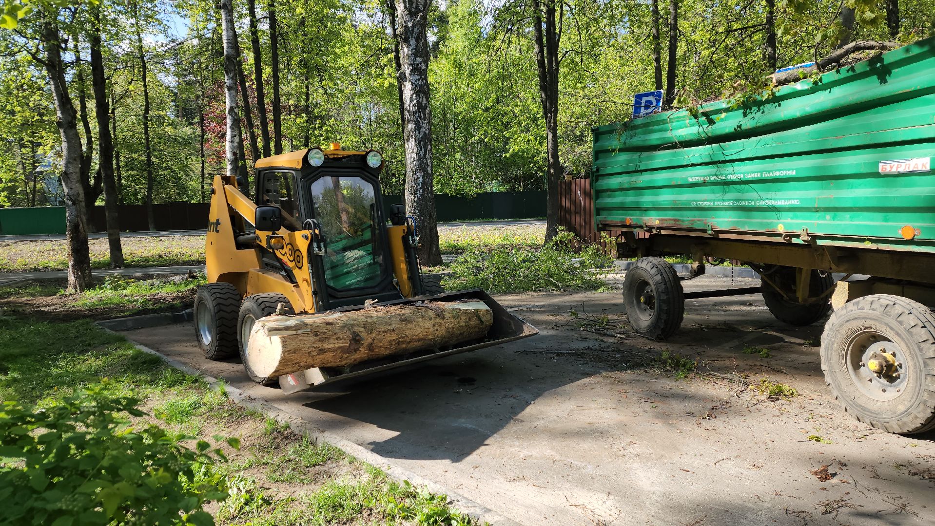 пушкино, благоустройство дворов, сезон благоустройства, комунальная техника, коммунальная служба,