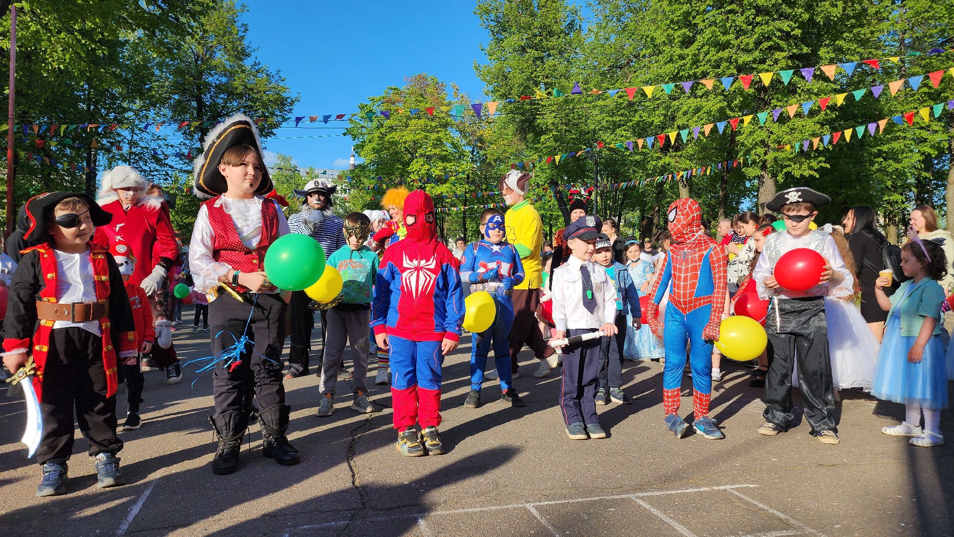 Егорьевск, Подмосковье, Московская область, парк пегас, парад принцесс, парад супергероев,