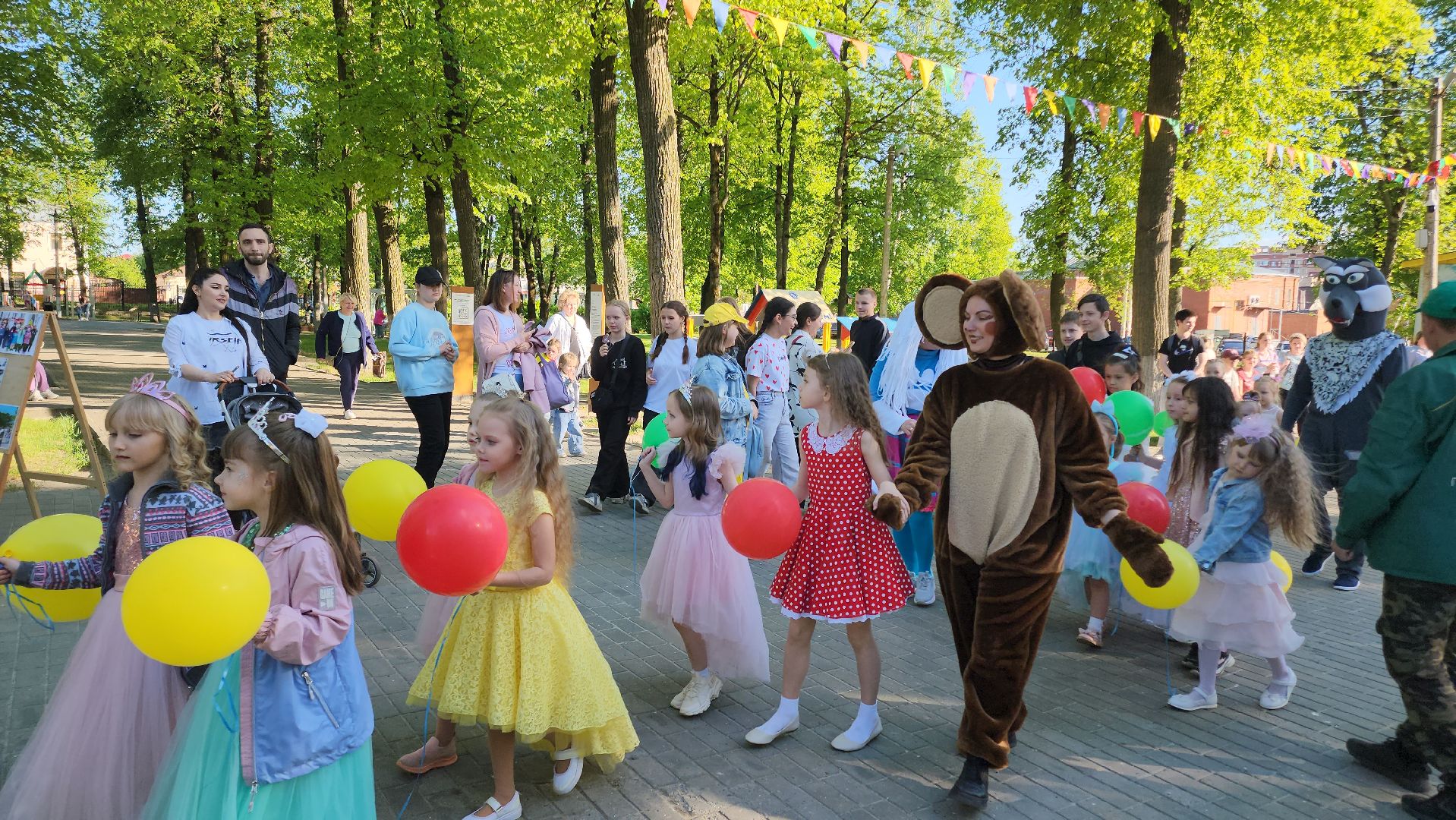 Егорьевск, Подмосковье, Московская область, парк пегас, парад принцесс, парад супергероев,