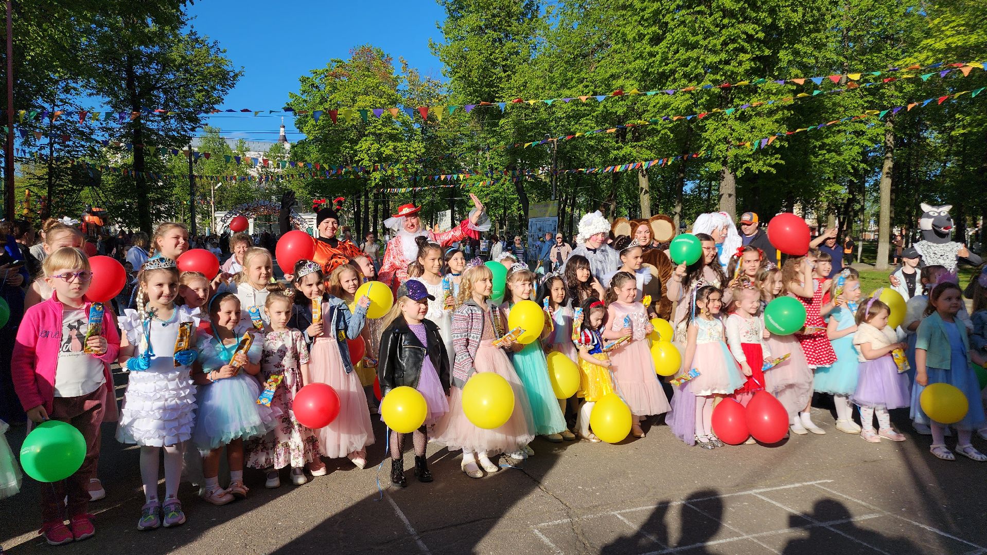 Егорьевск, Подмосковье, Московская область, парк пегас, парад принцесс, парад супергероев,
