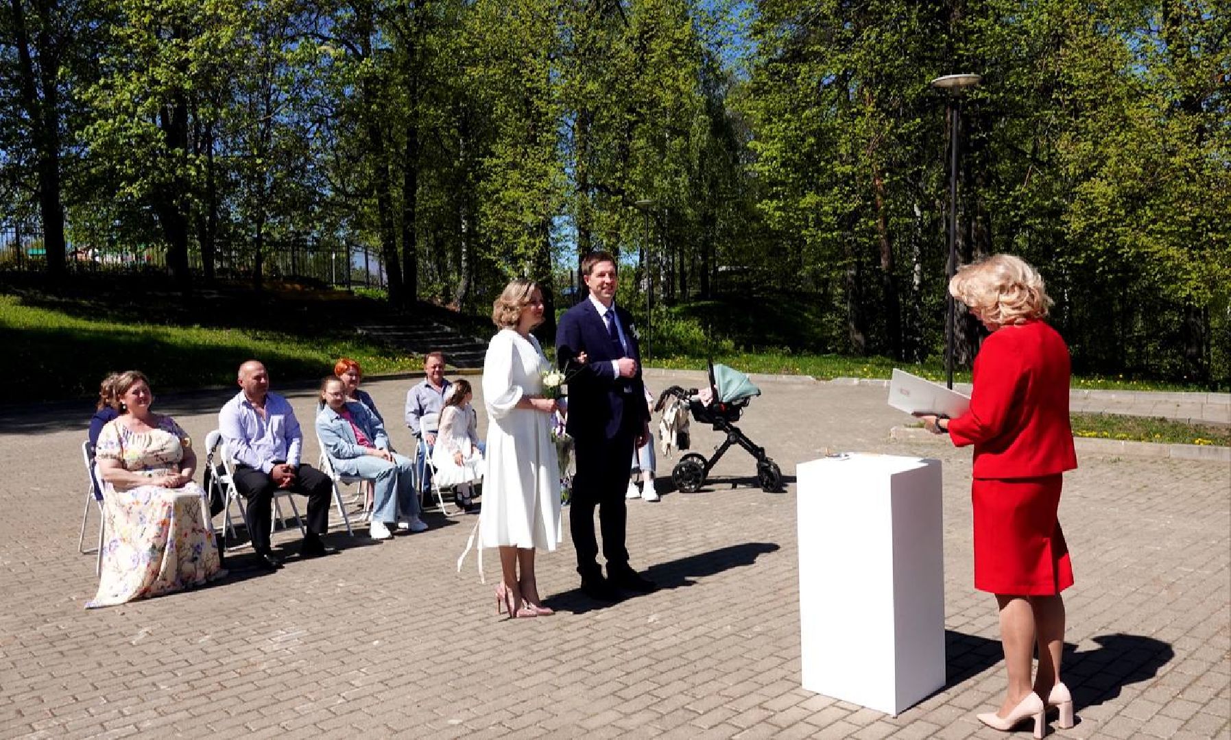 Свадьба, Свадьба в Подмосковье, Бракосочетание, Управление ЗАГС, Любовь, Семья, Год семьи, Хотьково, Парки Подмосковья, Сергиево-Посадский городской округ,