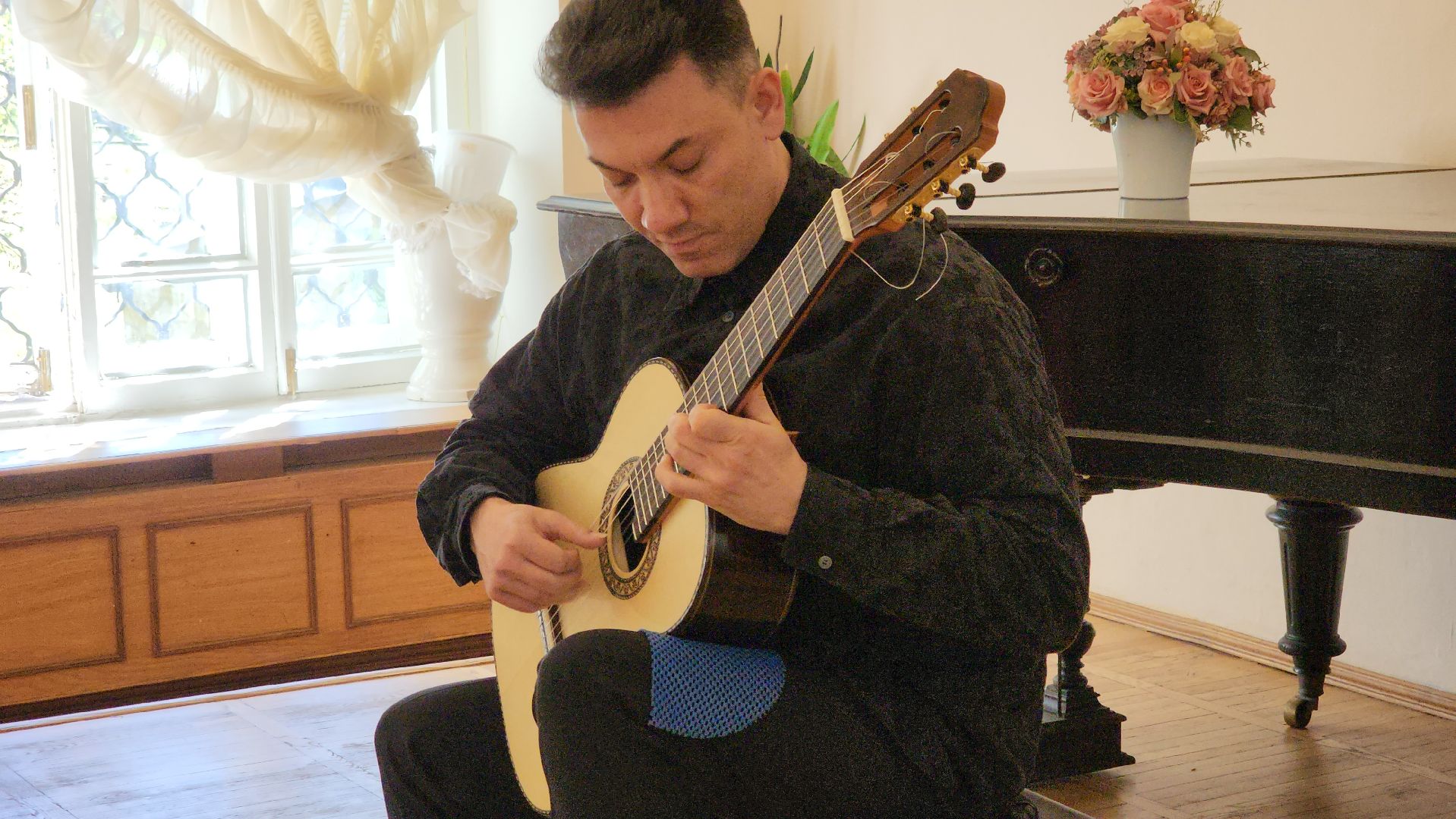 кашира, краеведческий музей, ночь в музее, классическая гитара, концерт, владислав домогацкий,