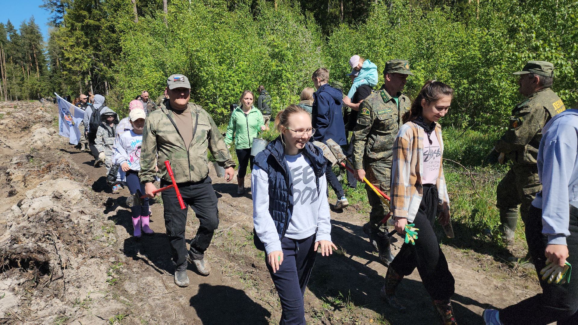 шатура, Мособллес, сад памяти, международная акция Лес Будущего, высадка деревьев, россия 1, вести москва, вести подмосковье,