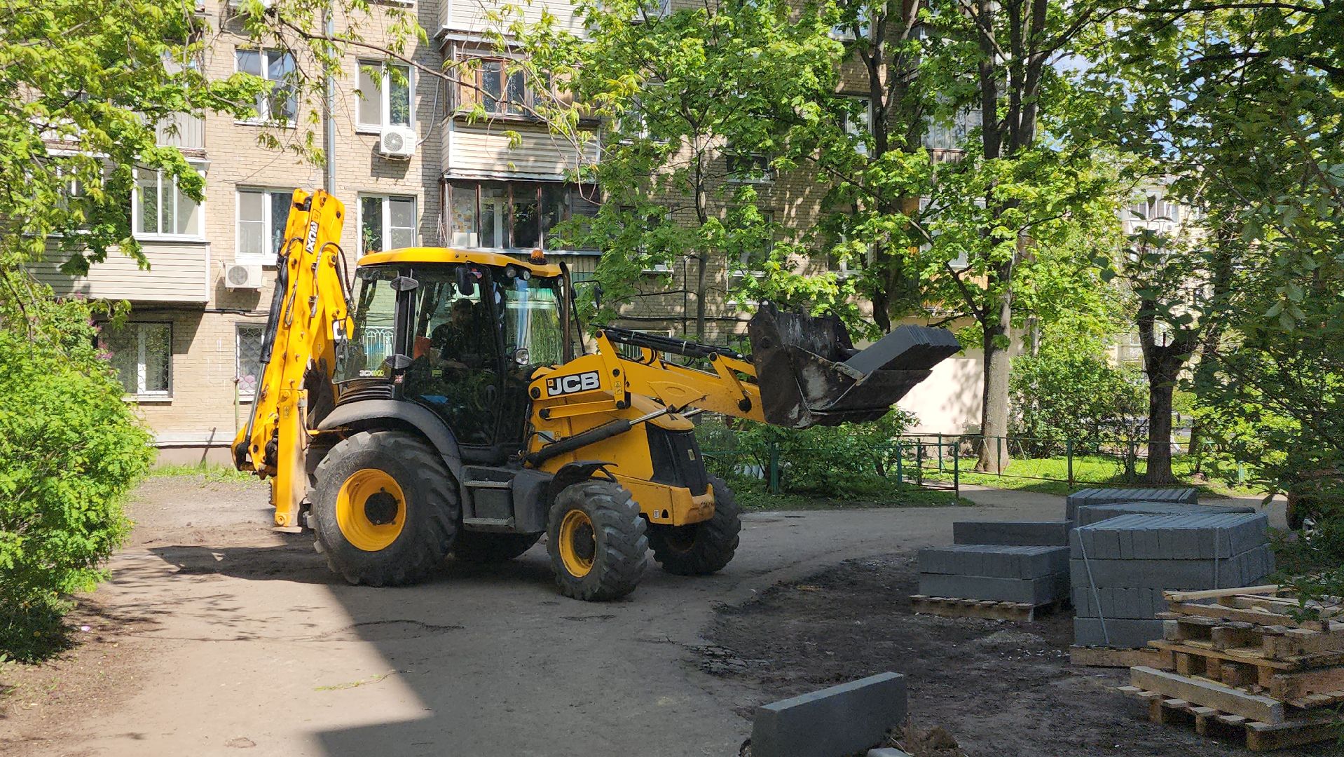 комплексное благоустройство, дворовые территории, ул Жуковского, дворы,