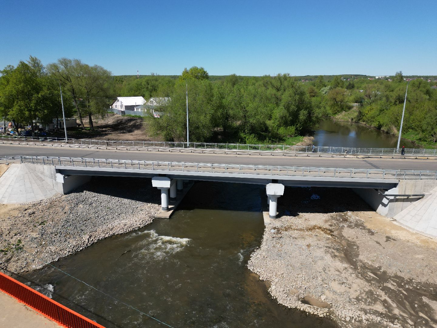 видео с коптера, мост, серебряные пруды,