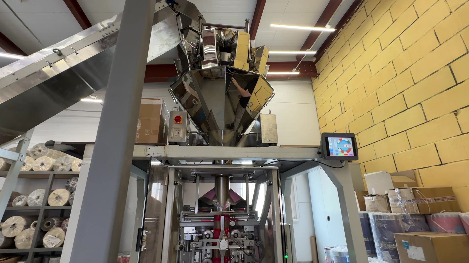 Реутов, шары, латексная краска, экономика, бизнес,