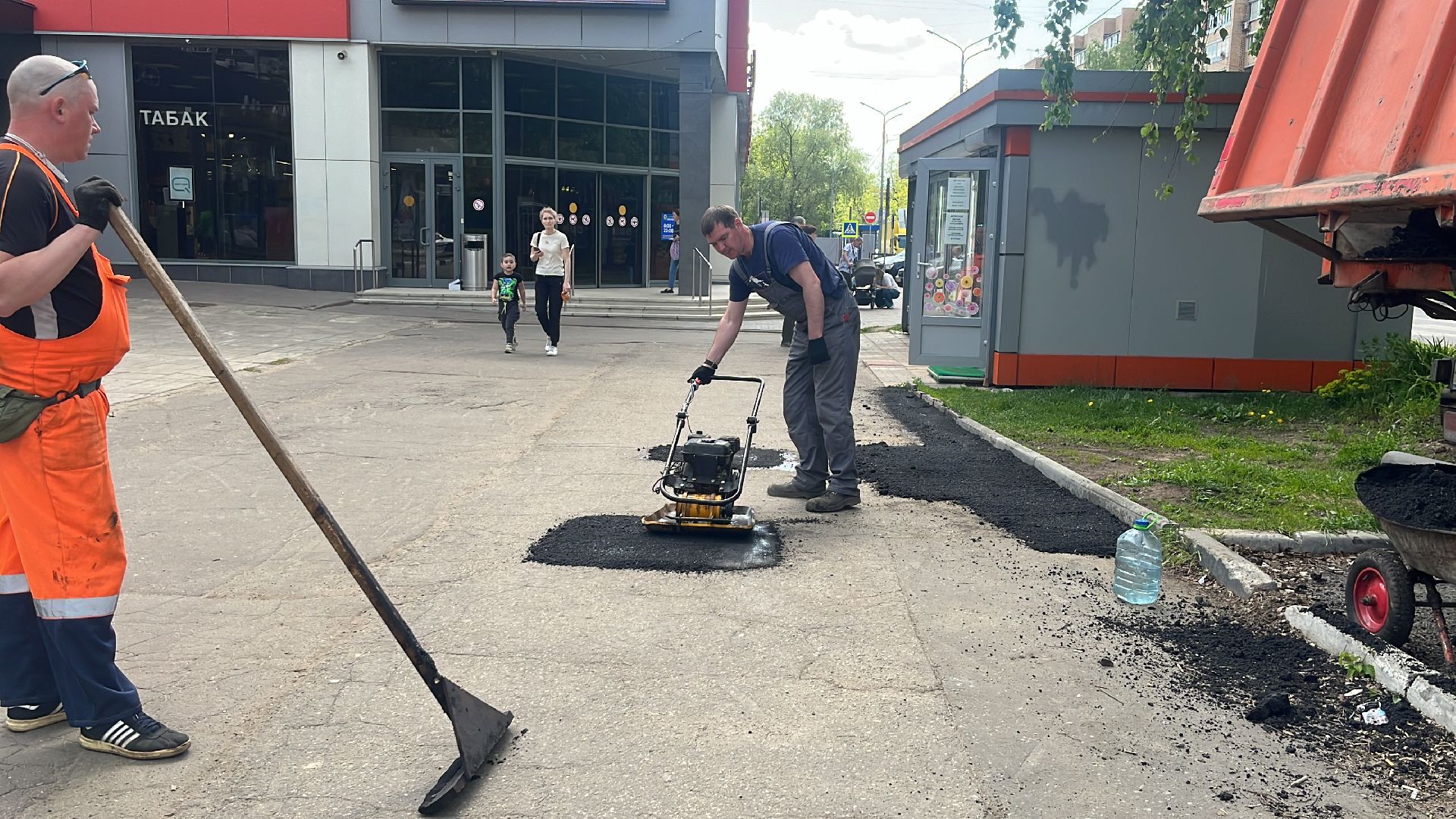 ямы, ямочный ремонт, ремонт дорог, дороги,