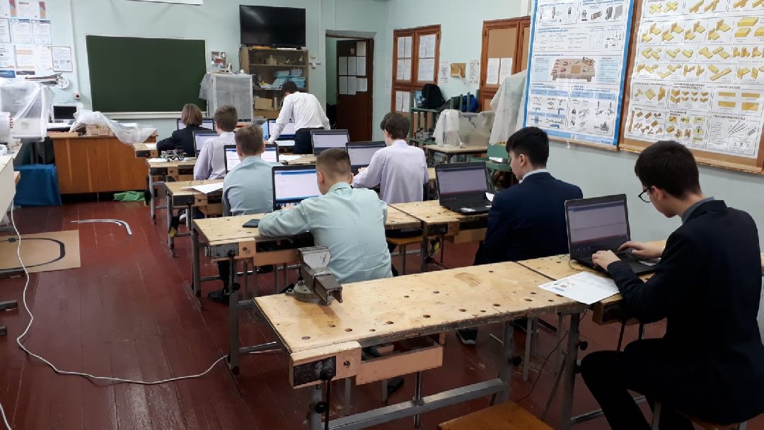 Лобня, образование, роботы