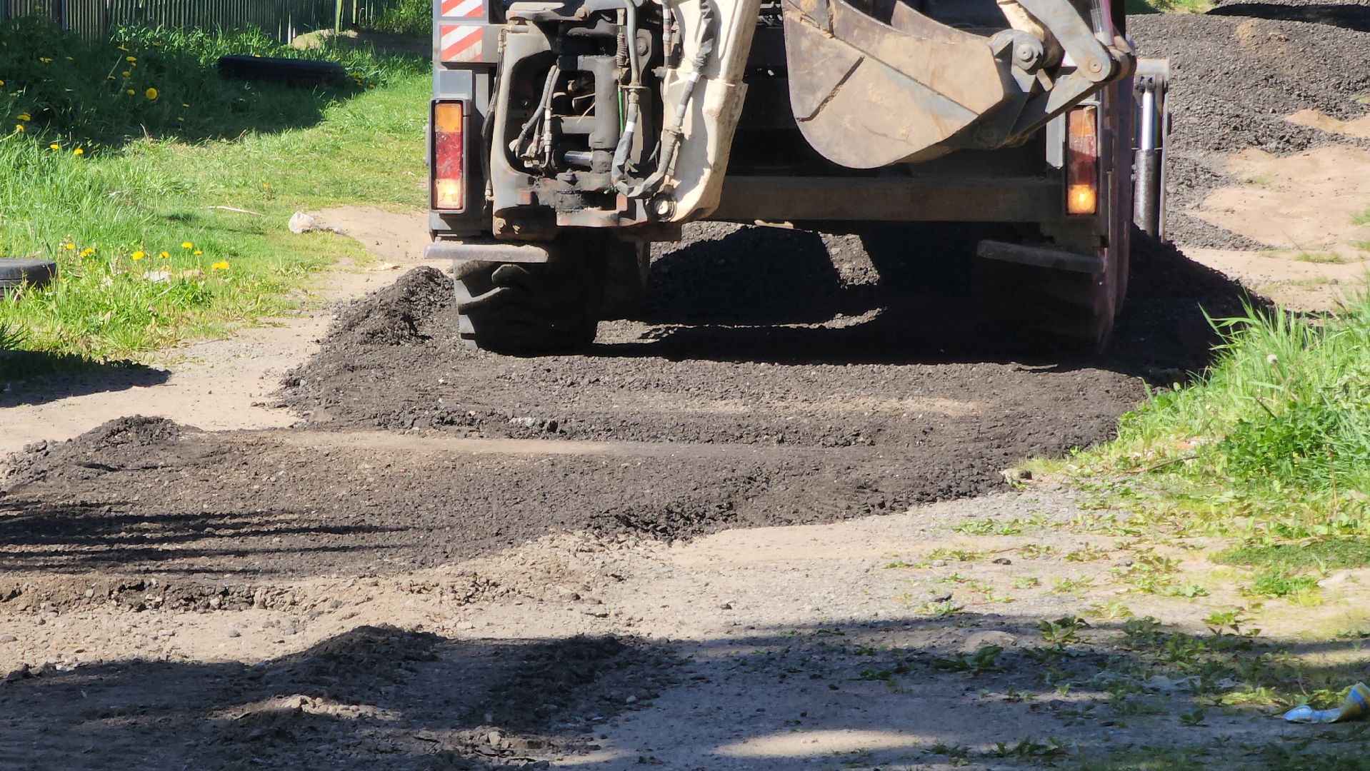 Асфальтовая крошка, Отсыпка дорог, Дубна, Дороги, Коммунальная техника,