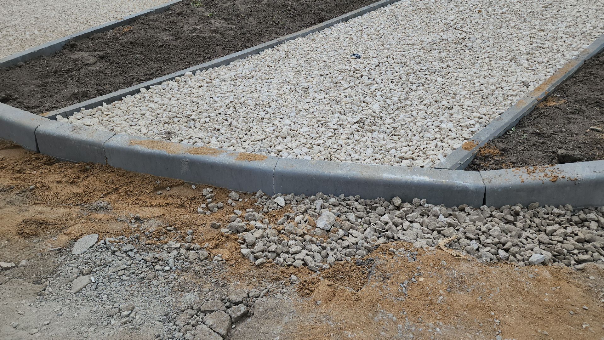 кашира, ул садовая, ул московская, благоустройство двора, парковки, тротуар, бордюрный камень,