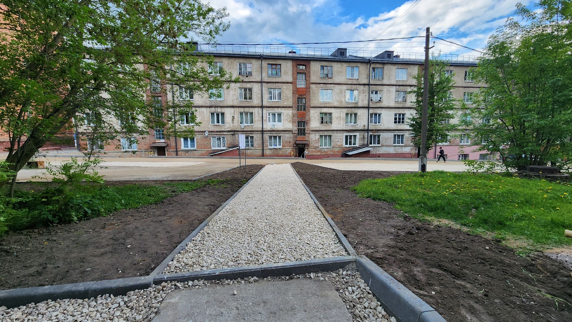 кашира, ул садовая, ул московская, благоустройство двора, парковки, тротуар, бордюрный камень,