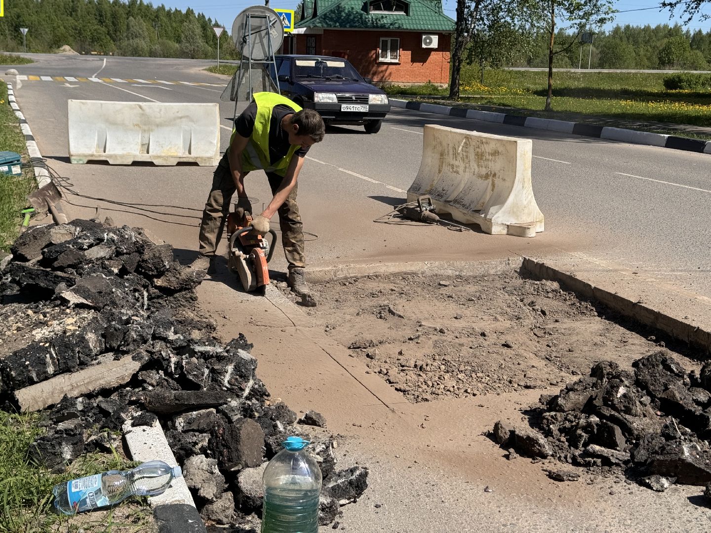 шаховская, замена люка, коммунальная служба,