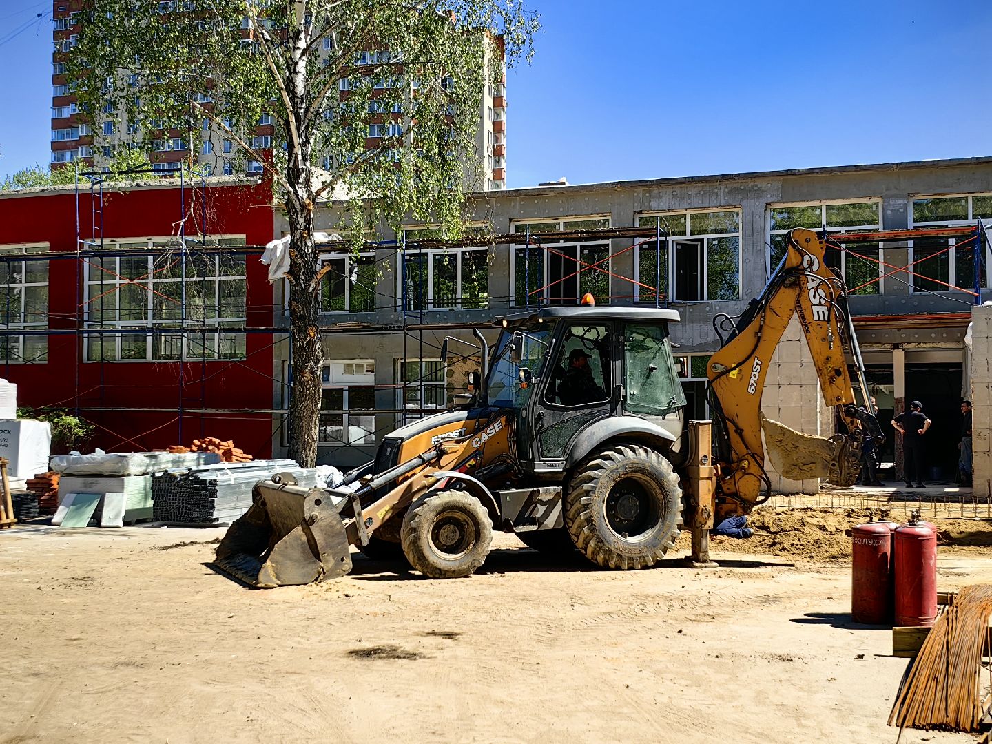 капитальный ремонт, школа, фасад, кровля, оборудование, техника, бригада рабочих, объект,
