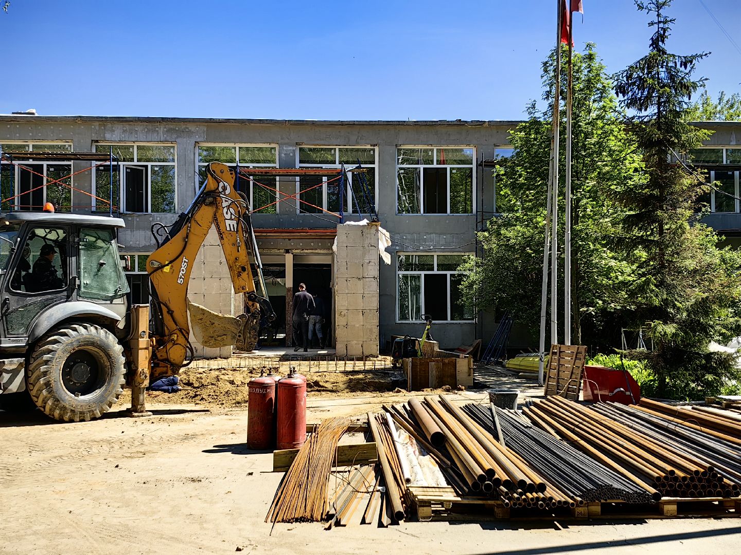 капитальный ремонт, школа, фасад, кровля, оборудование, техника, бригада рабочих, объект,