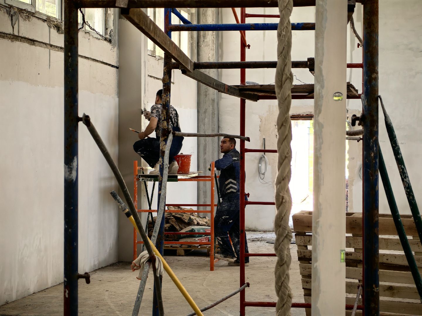 капитальный ремонт, школа, фасад, кровля, оборудование, техника, бригада рабочих, объект,