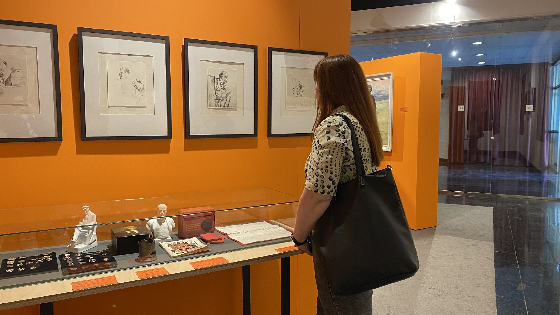 горки ленинские, музей-заповедник горки ленинские, выставка Вожди и художники, Владимир Ленин, культура подмосковья,