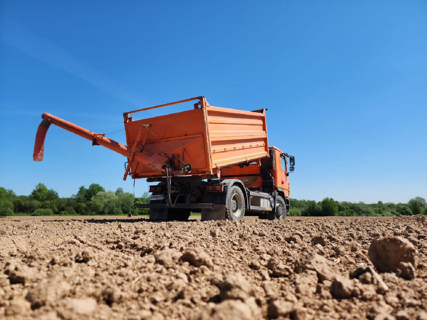 можайск, можайский городской округ, подмосковье, колхоз, колхоз уваровский, сельское хозяйство, посевная кампания, поля, зерновые культуры,