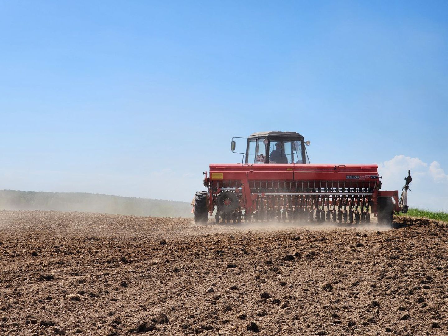 можайск, можайский городской округ, подмосковье, колхоз, колхоз уваровский, сельское хозяйство, посевная кампания, поля, зерновые культуры,