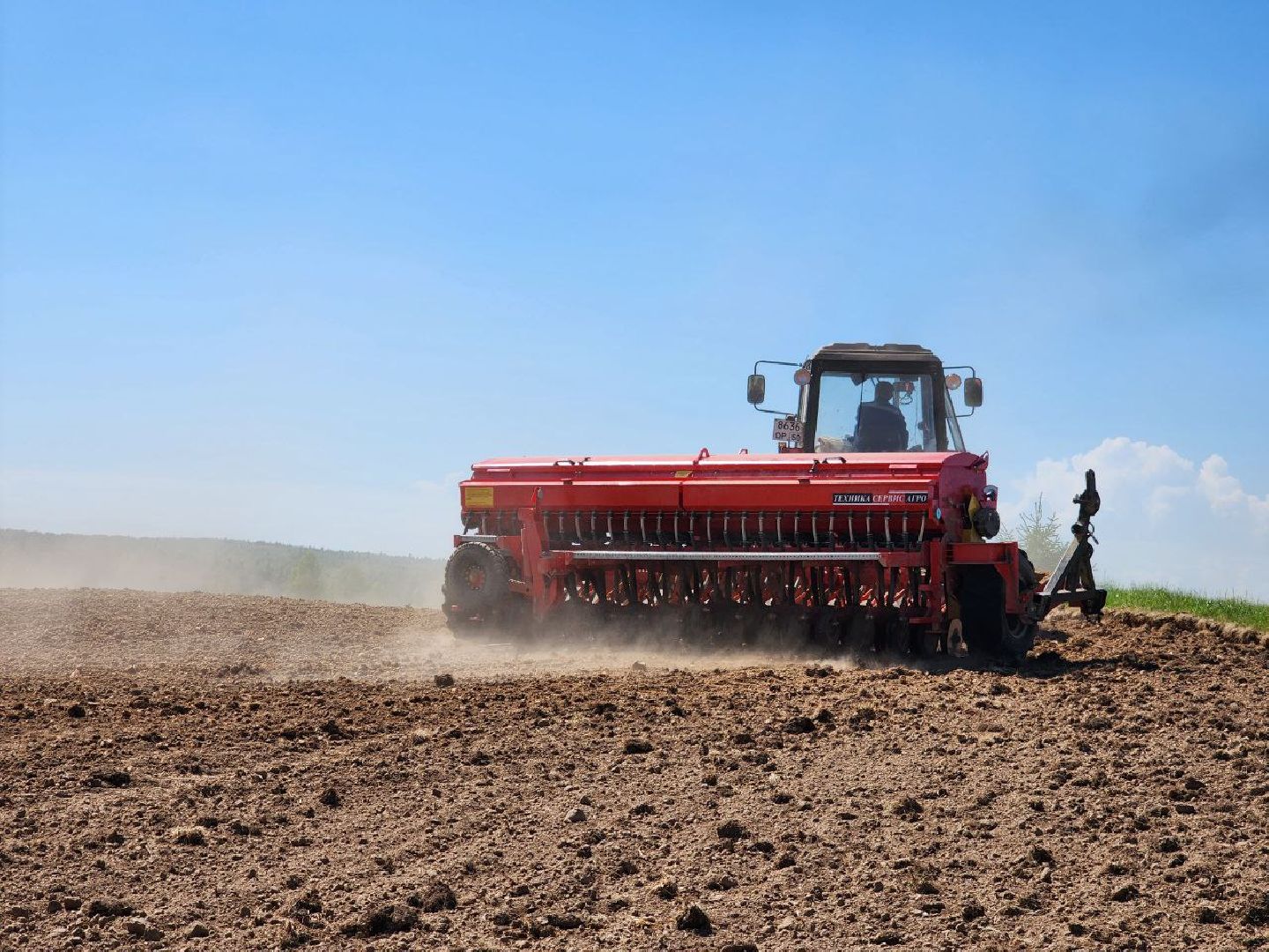 можайск, можайский городской округ, подмосковье, колхоз, колхоз уваровский, сельское хозяйство, посевная кампания, поля, зерновые культуры,