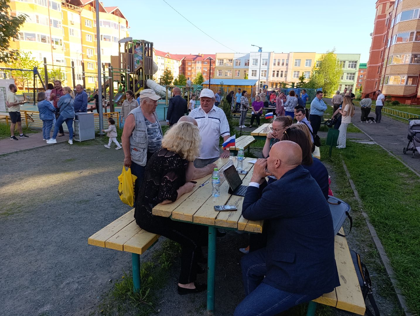 Бронницы, Выездная администрация, Детская площадка, Благоустройство, Обращение жителей, Управляющая компания,