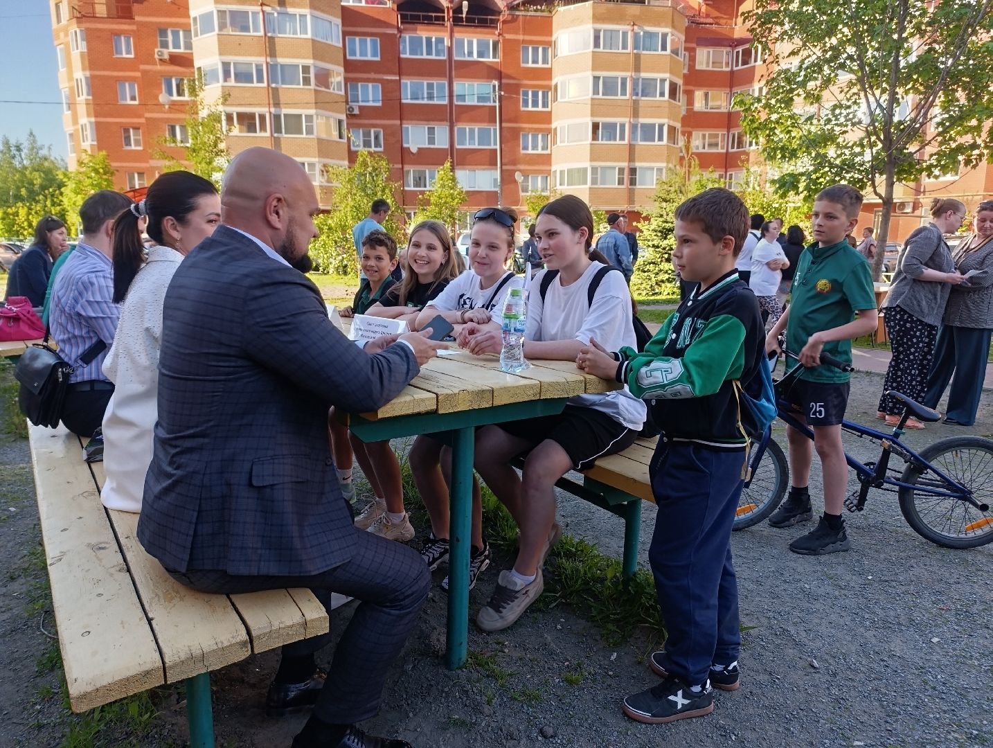 Бронницы, Выездная администрация, Футбольная площадка, Обращение жителей,