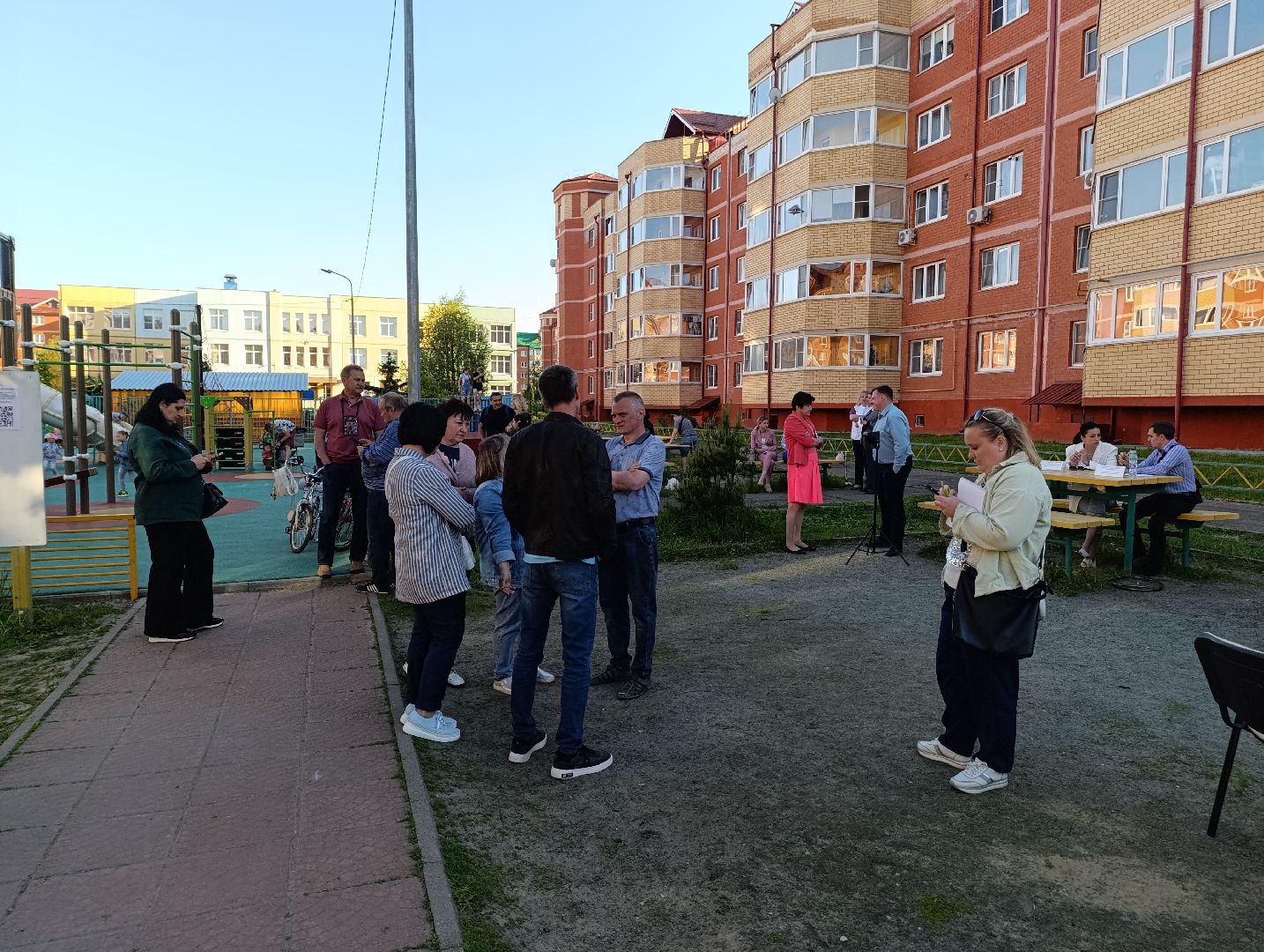 Бронницы, Выездная администрация, Футбольная площадка, Обращение жителей,