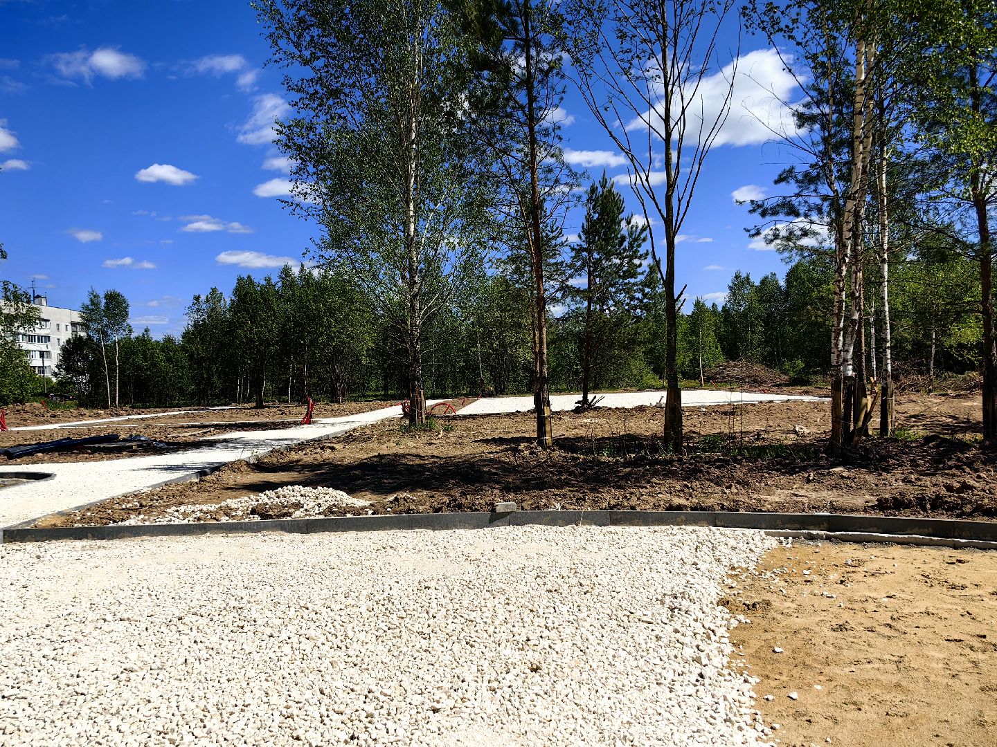 сквер, благоустойство, Фряново, бригада рабочих, техника, воркаут, сцена,