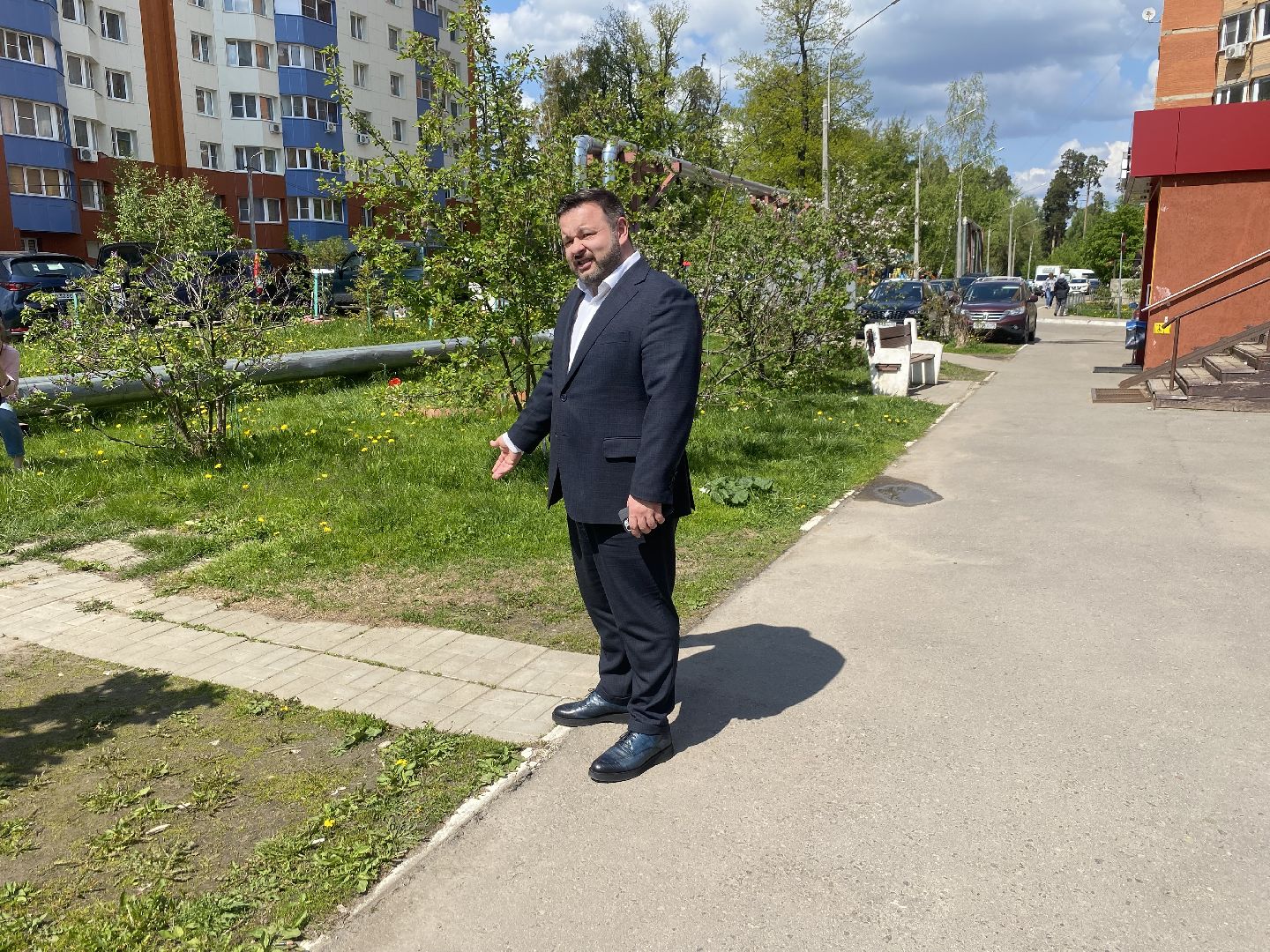 благоустройство дворов, Власиха благоустройство, власиха микрорайон школьный, власиха микрорайон тополек, благоустройство во власихе, МБУ ЖКХ и благоустройство,