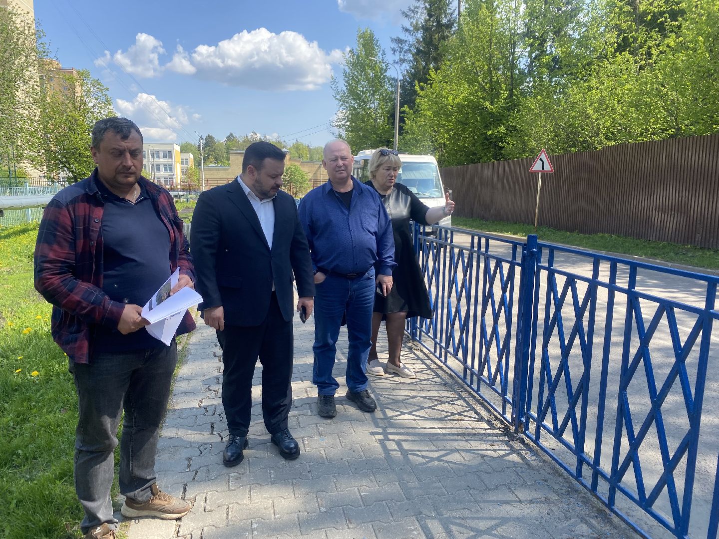 благоустройство дворов, Власиха благоустройство, власиха микрорайон школьный, власиха микрорайон тополек, благоустройство во власихе, МБУ ЖКХ и благоустройство,