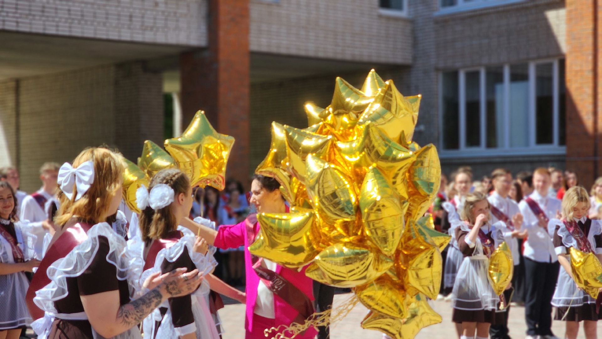 последние звонки, школа, протвино, образование, выпускники 2024,